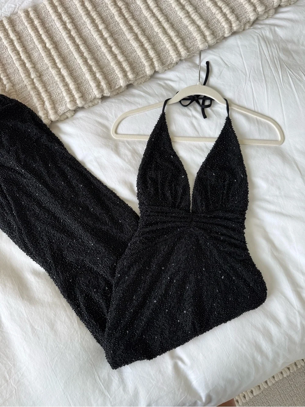 Oh Polly Verona Embellished Plunge Halter Neck Evening Gown in Black - Size 2 - Picture 3 of 6